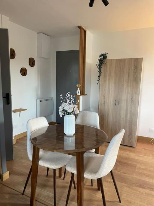 Apartament Duplex Bord De L'Eure - Parking Inclus - Jolie Vue Sur La Cathedrale Chartres Zewnętrze zdjęcie