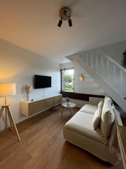 Apartament Duplex Bord De L'Eure - Parking Inclus - Jolie Vue Sur La Cathedrale Chartres Zewnętrze zdjęcie